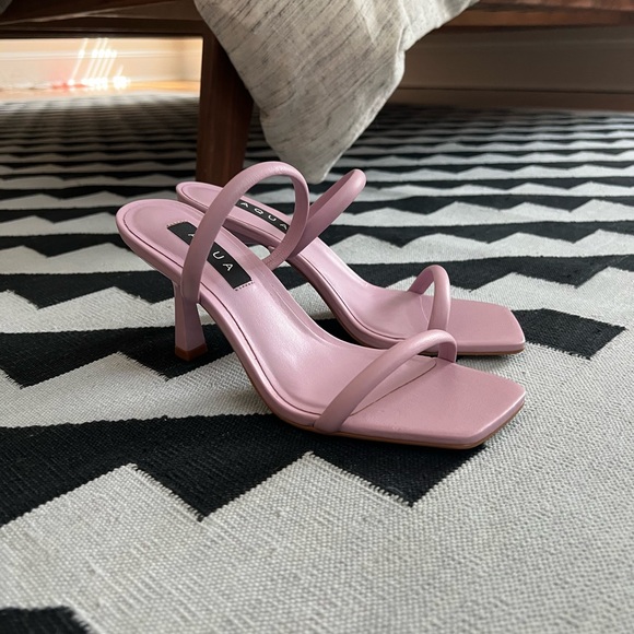 Aqua Kyle strappy mid-heel sandal in lilac - Picture 3 of 6